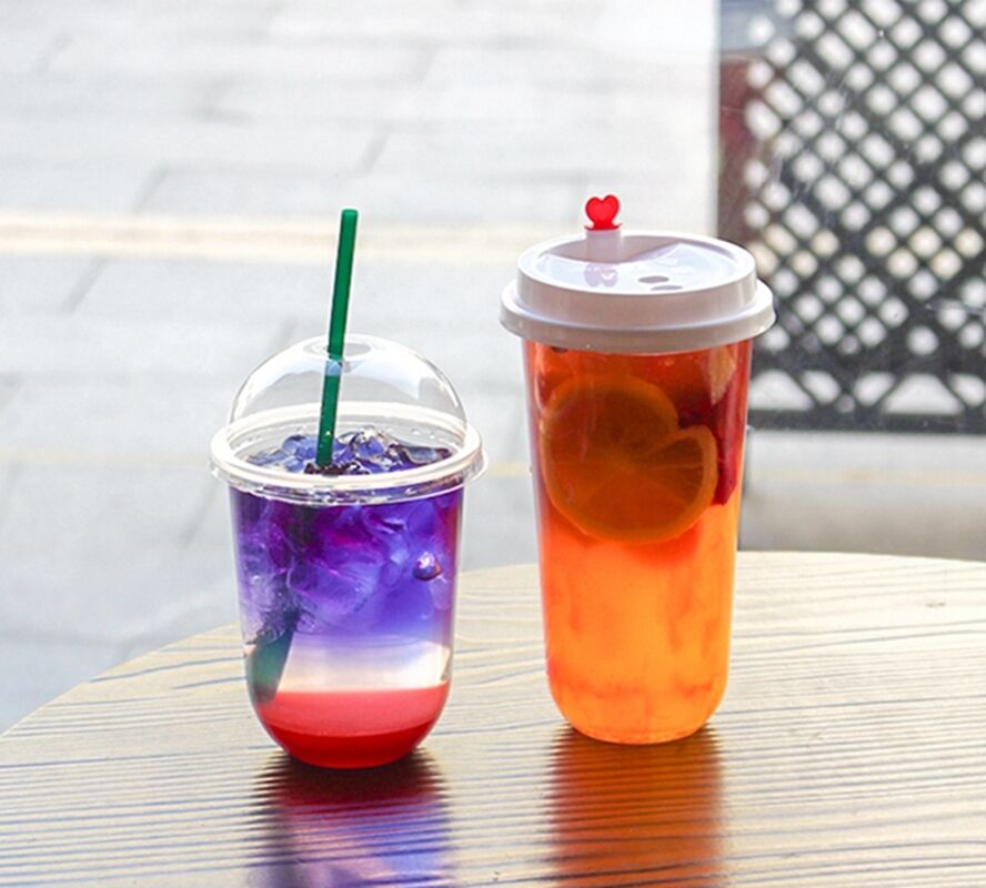 Одноразовые пластиковые стаканчики с гладкой поверхностью в гофрокоробке, идеально подходят для кейтеринга, вечеринок и офиса